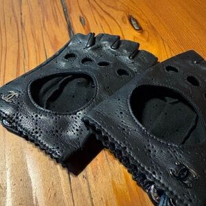 CHANEL Black Perforated Fingerless Gloves